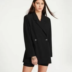 Outlet 💯 Steve Madden Stella Blazer in Black 🌟